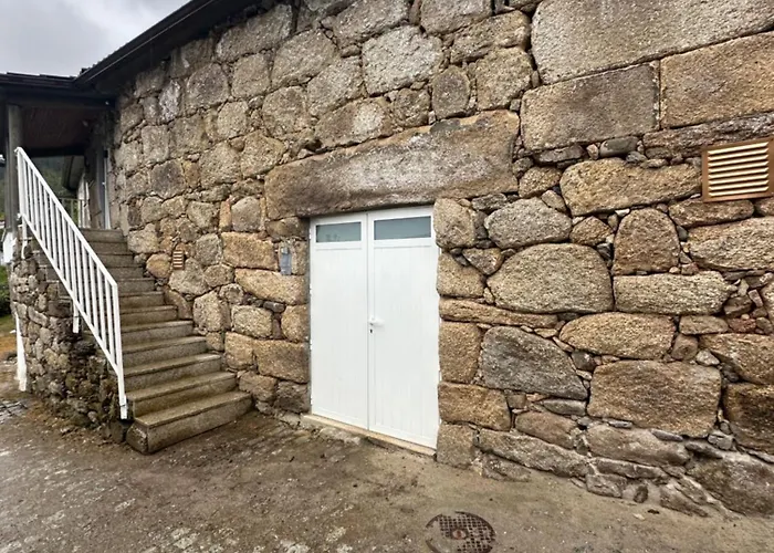 Casa Do Apeadeiro בית נופש וילה פוקה דה אגיאר